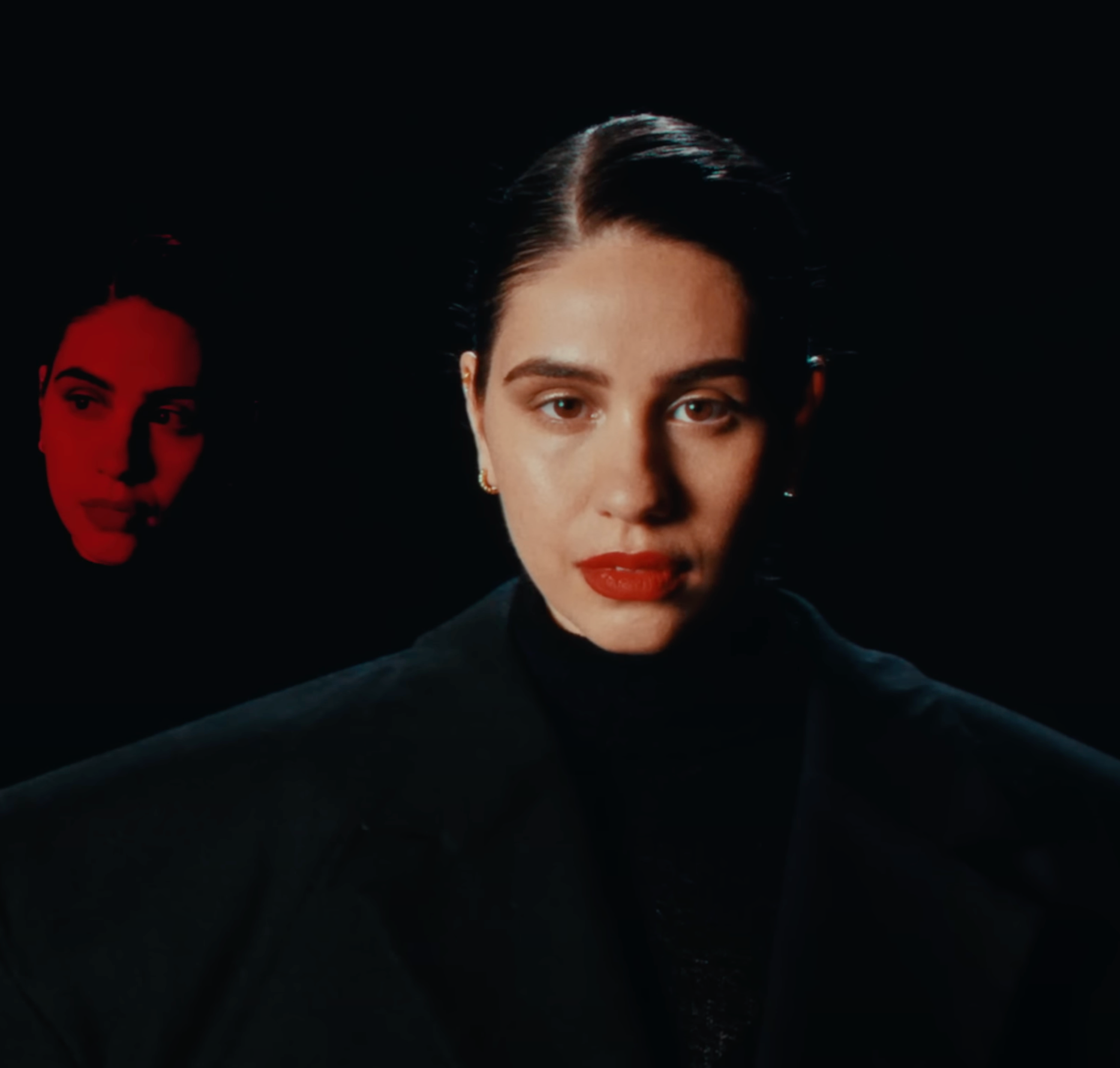 Alessia cara.png__PID:f1aa21d6-4735-46c4-9006-c62953c0703e