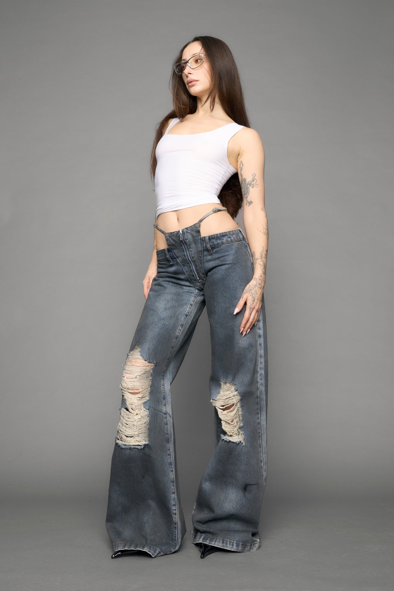 blue smoke wash distressed denim pants 
