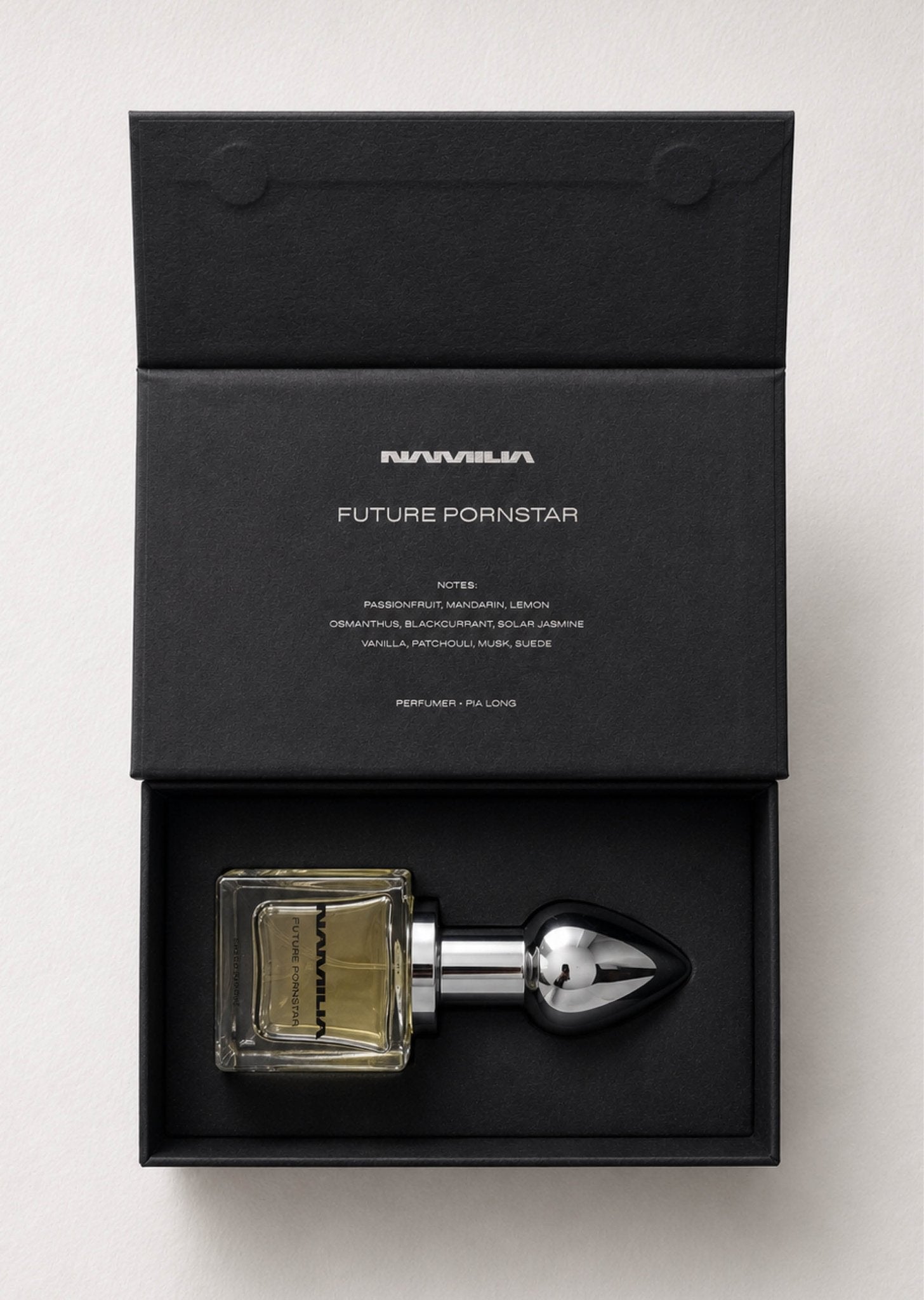 NAMILIA Parfum Future Pornstar with silver plug shaped cap 